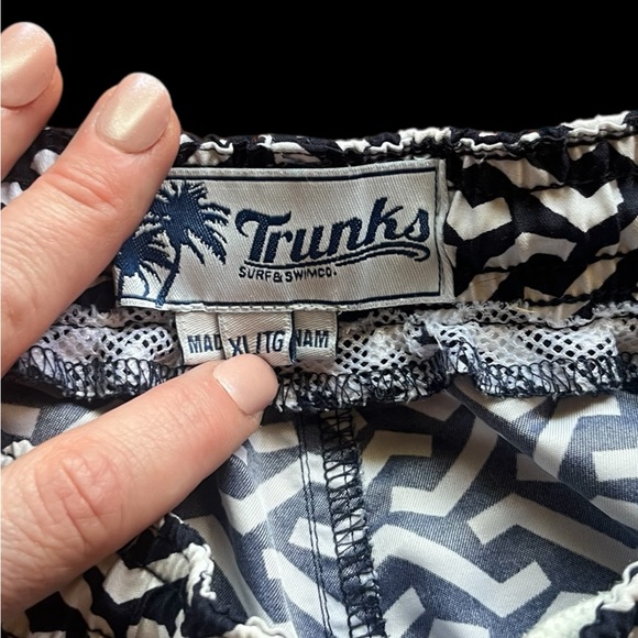 Tom Selleck called, he wants his shorts back, Black and White Patterned Shorts - Picture 5 of 13